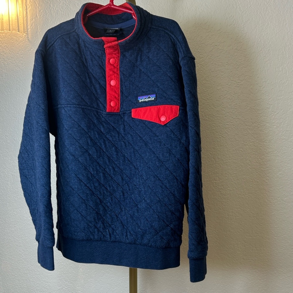 Patagonia Kids Quilted- Navy and Red Sweater-New Like!